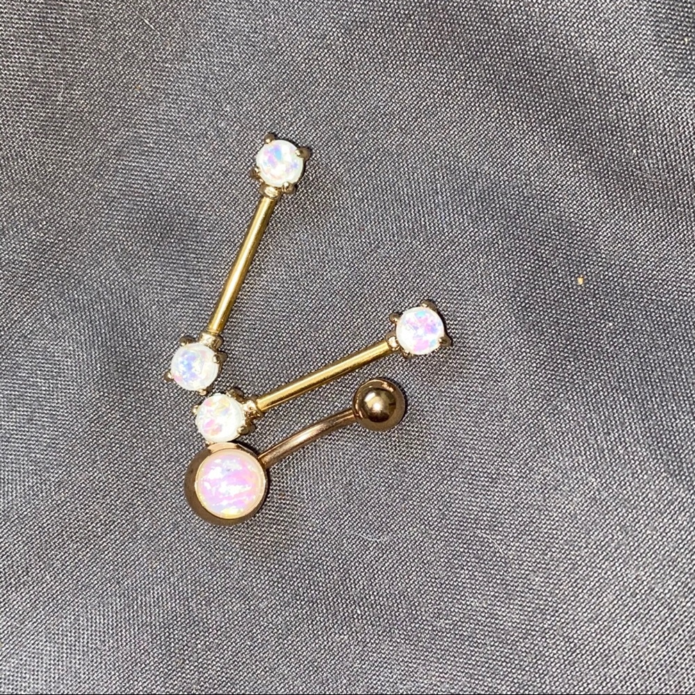 Nipple ring / belly button ring